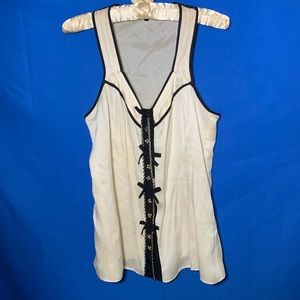 Nanette Lepore silk beige and black snap too sz 2